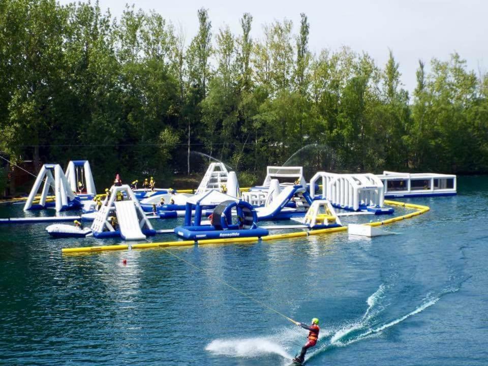 3 Bedroom Caravan With Hot Tub Tattershall Lakes المظهر الخارجي الصورة